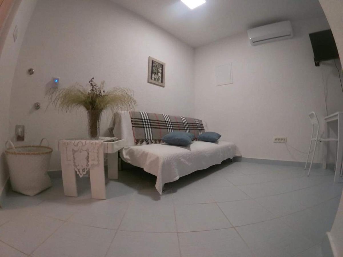 Apartmani Kate Stari Grad  Exterior photo